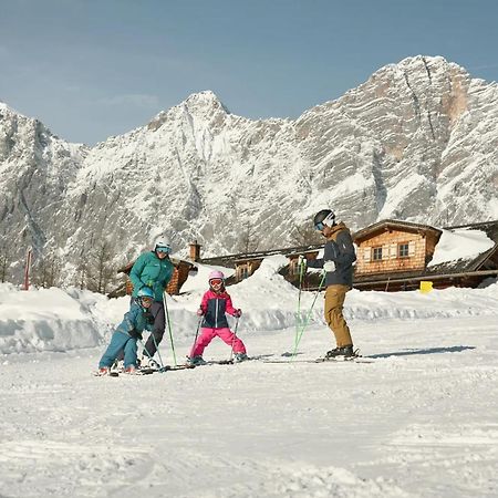 Haus Petersmann Hotel Ramsau am Dachstein Exterior photo