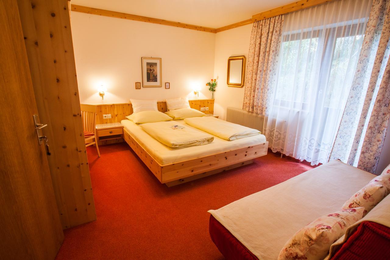 Haus Petersmann Hotel Ramsau am Dachstein Exterior photo